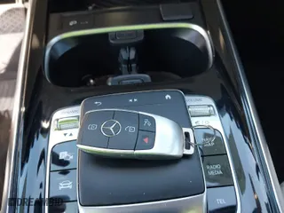 2020 Mercedes-Benz GLB with VIN W1N4M4GB3LW050468, listed as a IAAI auction lot 41785584 with 34,556 mi miles. Bid and sale history available at carsss.com. Image 11.