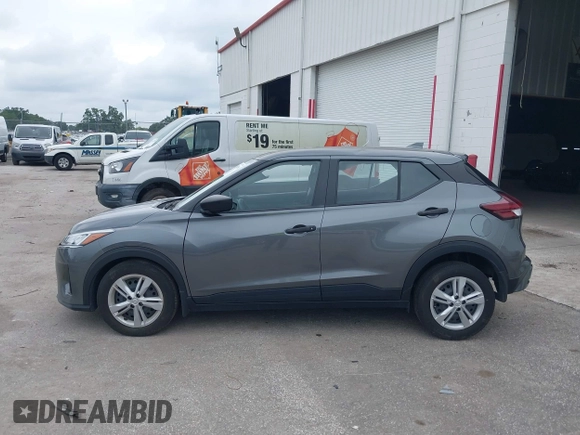 2023 Nissan Kicks S z VIN 3N1CP5BV3PL543504, wystawiony jako IAAI lot #42387560 z przebiegiem 30 740 mil mil oraz . Historia ofert i sprzedaży dostępna na DreamBid. Obrazek 13.