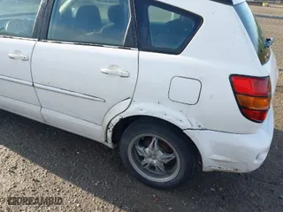 2005 Pontiac Vibe with VIN 5Y2SL638X5Z414877, listed as a IAAI auction lot 42003446 with 216,021 mi miles. Bid and sale history available at carsss.com. Image 6.