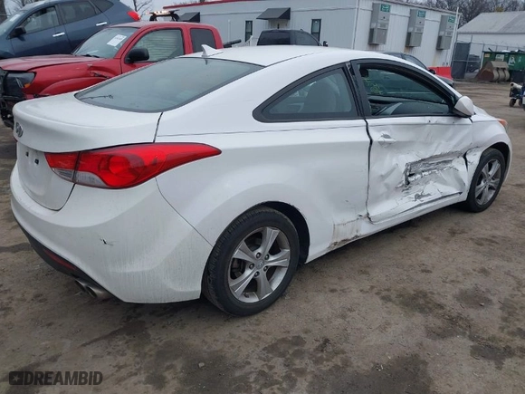 2013 Hyundai Elantra Coupe GS with VIN KMHDH6AEXDU012092, listed as a IAAI auction lot 41554444 with 117,504 mi miles. Bid and sale history available at carsss.com. Image 4.