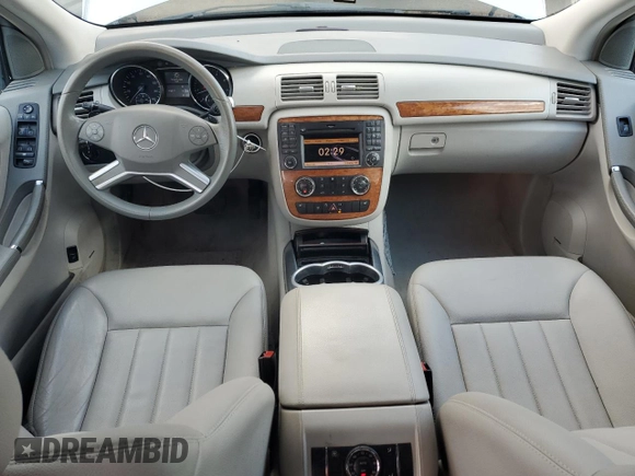 2009 Mercedes-Benz R 3.5L with VIN 4JGCB65E29A100893, listed as a Copart auction lot 46970625 with 114,118 mi miles and Salvage Title. Bid and sale history available at carsss.com. Image 8.