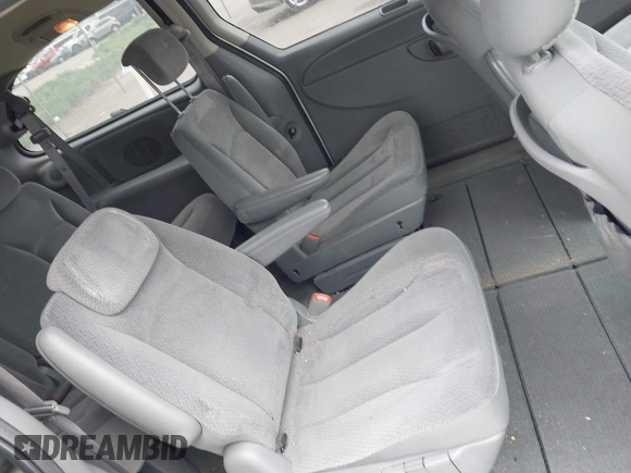 2006 Chrysler Town & Country Touring z VIN 2A4GP54L96R730719, wystawiony jako IAAI lot #42363419 z przebiegiem 186 173 mil mil oraz . Historia ofert i sprzedaży dostępna na DreamBid. Obrazek 8.