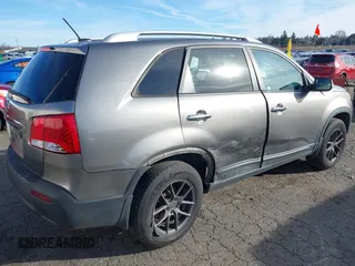 2011 Kia Sorento LX with VIN 5XYKT3A15BG180713, listed as a IAAI auction lot 41556092 with 135,146 mi miles. Bid and sale history available at carsss.com. Image 6.