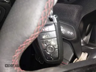 2025 Ford Explorer ST-Line z VIN 1FMUK8KH5SGA50542, wystawiony jako IAAI lot #42023496 z przebiegiem 8 419 mil mil oraz . Historia ofert i sprzedaży dostępna na DreamBid. Obrazek 11.