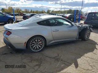 2024 Ford Mustang GT with VIN 1FA6P8CF3R5428820, listed as a Copart auction lot 76084984 with 376 mi miles and Clean title. Bid and sale history available at DreamBid. Image 3.