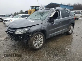 2016 Volkswagen Tiguan SE with VIN WVGAV7AX7GW561941, listed as a Copart auction lot 44717085 with Not provided miles and Salvage title. Bid and sale history available at DreamBid. Image 1.