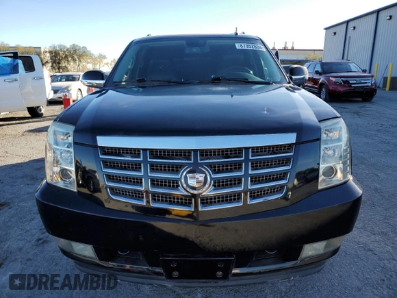 2008 Cadillac Escalade z VIN 1GYFC66898R195597, wystawiony jako Copart lot #87352834 z przebiegiem 154 045 mil mil oraz Szkoda całkowita • Salvage title. Historia ofert i sprzedaży dostępna na DreamBid. Obrazek 5.