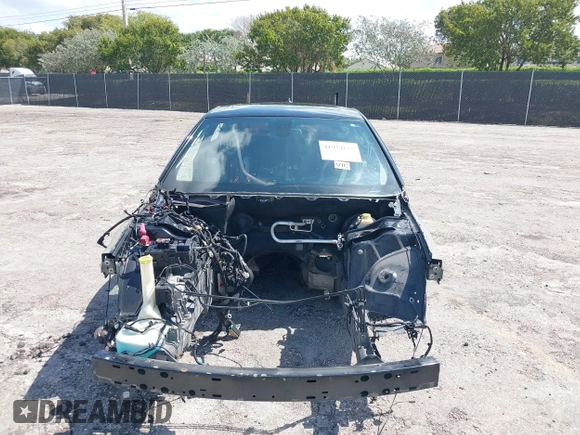 2019 Dodge Charger Scat Pack with VIN 2C3CDXGJ0KH635697, listed as a IAAI auction lot 41924121 with Not Provided miles and . Bid and sale history available at DreamBid. Image 6.