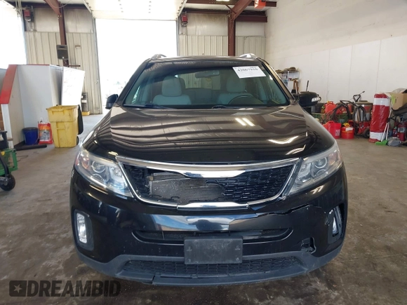 2014 Kia Sorento LX with VIN 5XYKTCA64EG541574, listed as a IAAI auction lot 42067910 with 144,234 mi miles and . Bid and sale history available at carsss.com. Image 12.