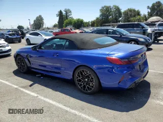 2020 BMW M8 Competition z VIN WBSDZ0C09LCD82160, wystawiony jako Copart lot #67402364 z przebiegiem 18 584 mil mil oraz Szkoda całkowita • Salvage title. Historia ofert i sprzedaży dostępna na DreamBid. Obrazek 2.