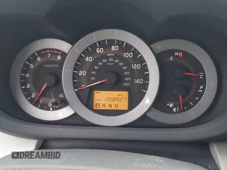 2010 Toyota RAV4 Limited с VIN 2T3YK4DV0AW007277, выставлен на аукционе IAAI как лот 41518501 с пробегом 208 927 миль миль и . История ставок и продаж доступна на DreamBid. Изображение 15.