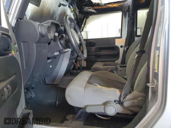 2008 Jeep Wrangler Unlimited X with VIN 1J4GB39198L517999, listed as a Copart auction lot 48200225 with Not Provided miles and Non Repairable. Bid and sale history available at DreamBid. Image 7.