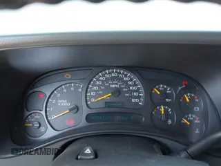 2005 Chevrolet Suburban LT z VIN 3GNGC26G85G249890, wystawiony jako IAAI lot #42348239 z przebiegiem 185 416 mil mil oraz . Historia ofert i sprzedaży dostępna na DreamBid. Obrazek 7.