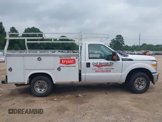 2015 Ford F-250 XL с VIN 1FDBF2A61FEC84669, выставлен на аукционе IAAI как лот 42207482 с пробегом 178 214 миль миль и . История ставок и продаж доступна на DreamBid. Изображение 14.