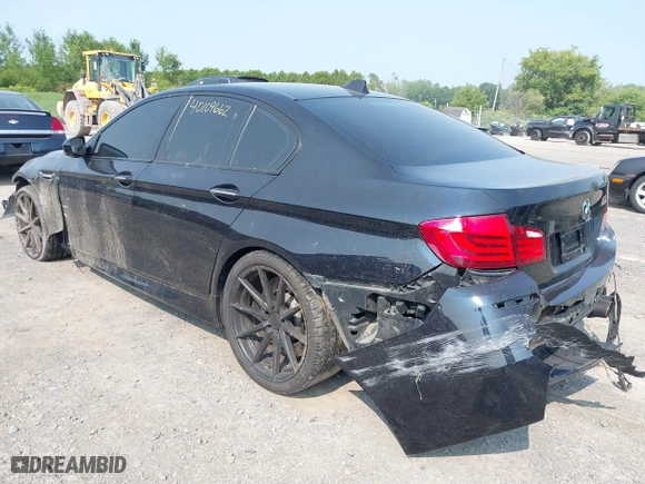 2013 BMW M5 with VIN WBSFV9C56DC772507, listed as a IAAI auction lot 40109662 with 127,881 mi miles. Bid and sale history available at carsss.com. Image 3.