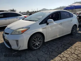 2013 Toyota Prius One z VIN JTDKN3DU5D5596286, wystawiony jako Copart lot #46685475 z przebiegiem 258 693 mil mil oraz Czysty tytuł • Clean title. Historia ofert i sprzedaży dostępna na DreamBid. Obrazek 1.