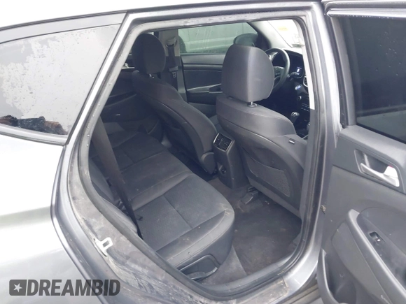2019 Hyundai Tucson Ultimate with VIN KM8J3CAL2KU929121, listed as a IAAI auction lot 40793502 with 142,846 mi miles. Bid and sale history available at carsss.com. Image 8.