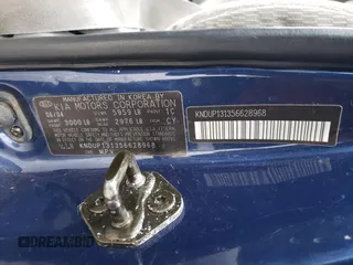 2005 Kia Sedona LX with VIN KNDUP131356628968, listed as a Copart auction lot 80255874 with 223,761 mi miles and Salvage Title. Bid and sale history available at carsss.com. Image 15.