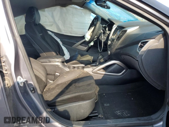 2012 Hyundai Veloster w/Black Int z VIN KMHTC6AD3CU072814, wystawiony jako Copart lot #59109135 z przebiegiem Nie podano mil oraz Nie do naprawy • Non repairable. Historia ofert i sprzedaży dostępna na DreamBid. Obrazek 7.