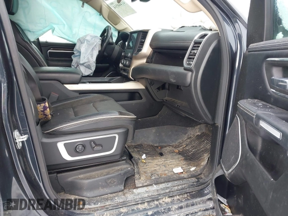 2019 Ram 1500 Laramie with VIN 1C6SRFDT3KN556578, listed as a IAAI auction lot 41444514 with 91,365 mi miles. Bid and sale history available at carsss.com. Image 5.