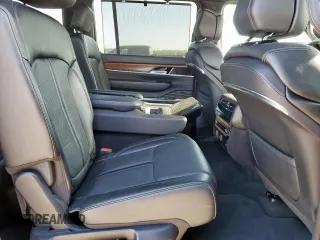 2024 Jeep Grand Wagoneer with VIN 1C4SJSEP6RS112360, listed as a Copart auction lot 62019425 with 33,744 mi miles and Clean title. Bid and sale history available at DreamBid. Image 10.