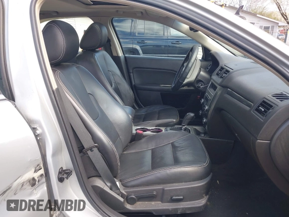 2010 Ford Fusion SEL with VIN 3FAHP0JA8AR430825, listed as a IAAI auction lot 41964707 with 139,144 mi miles. Bid and sale history available at carsss.com. Image 5.