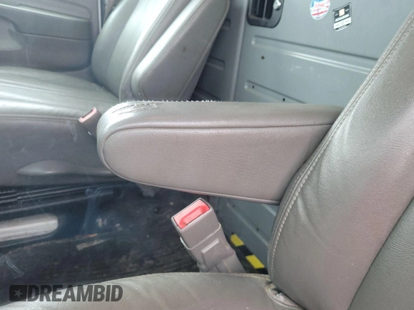 2015 Chevrolet Express Cargo with VIN 1GCWGFCF0F1248728, listed as a IAAI auction lot 42561489 with 263,640 mi miles and . Bid and sale history available at DreamBid. Image 31.