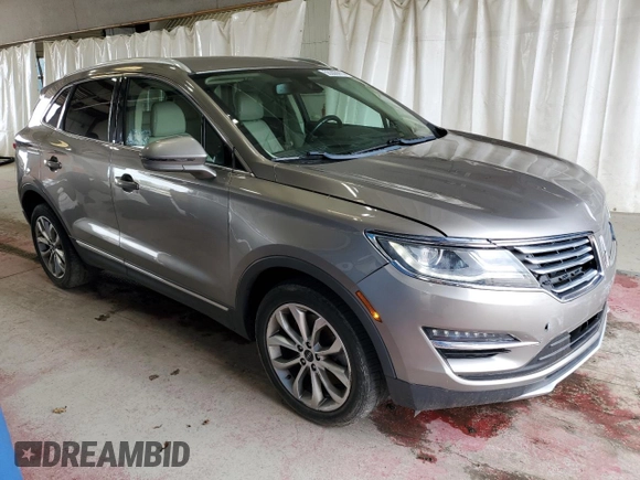 2017 Lincoln MKC Select z VIN 5LMCJ2D93HUL34678, wystawiony jako Copart lot #55308415 z przebiegiem 60 242 mil mil oraz Szkoda całkowita • Salvage title. Historia ofert i sprzedaży dostępna na DreamBid. Obrazek 4.