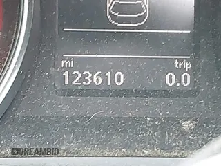 2016 Volkswagen Passat SE z VIN 1VWBS7A31GC018050, wystawiony jako IAAI lot #42226752 z przebiegiem 123 610 mil mil oraz . Historia ofert i sprzedaży dostępna na DreamBid. Obrazek 15.