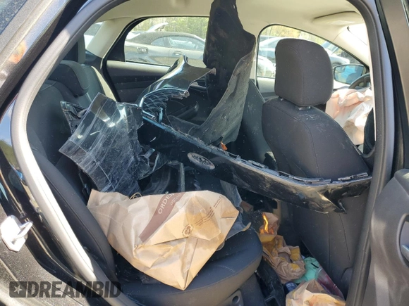 2015 Ford Focus SE with VIN 1FADP3F26FL228606, listed as a Copart auction lot 52525445 with 37,477 mi miles and Salvage Title. Bid and sale history available at DreamBid. Image 10.