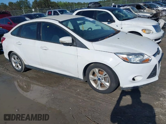 2014 Ford Focus SE with VIN 1FADP3F20EL150757, listed as a IAAI auction lot 41984703 with 171,603 mi miles. Bid and sale history available at carsss.com. Image 1.
