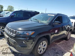 2024 Jeep Compass Latitude with VIN 3C4NJDBN2RT124662, listed as a Copart auction lot 68358774 with 0 mi miles and Salvage Title. Bid and sale history available at carsss.com. Image 1.