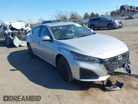 2025 Nissan Altima SV with VIN 1N4BL4DW9SN361566, listed as a IAAI auction lot 41675964 with 1,070 mi miles and . Bid and sale history available at DreamBid. Image 1.