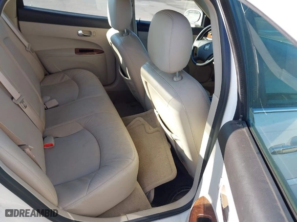 2005 Buick LaCrosse CXS with VIN 2G4WE537351318932, listed as a IAAI auction lot 41614057 with 62,958 mi miles. Bid and sale history available at carsss.com. Image 8.