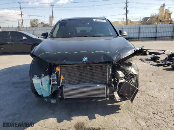 2019 BMW X1 sDrive28i with VIN WBXHU7C59K5N01520, listed as a Copart auction lot 44910215 with 44,239 mi miles and Salvage Title. Bid and sale history available at carsss.com. Image 5.