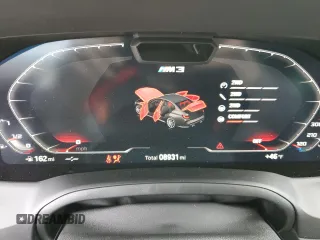 2022 BMW M3 Competition xDrive z VIN WBS43AY01NFN03780, wystawiony jako Copart lot #40089363 z przebiegiem 8931 mil mil oraz . Historia ofert i sprzedaży dostępna na DreamBid. Obrazek 9.