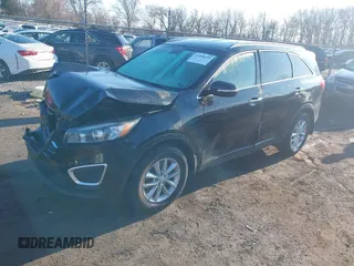 2016 Kia Sorento LX with VIN 5XYPG4A32GG031328, listed as a IAAI auction lot 41890459 with 158,475 mi miles. Bid and sale history available at carsss.com. Image 2.