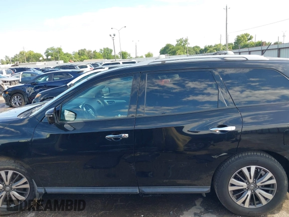2017 Nissan Pathfinder S z VIN 5N1DR2MN5HC903047, wystawiony jako IAAI lot #42231749 z przebiegiem 115 251 mil mil oraz . Historia ofert i sprzedaży dostępna na DreamBid. Obrazek 14.