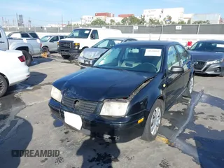 2000 Volkswagen Jetta GLS z VIN 3VWSA29M3YM047424, wystawiony jako IAAI lot #41610862 z przebiegiem 216 902 mil mil oraz . Historia ofert i sprzedaży dostępna na DreamBid. Obrazek 6.