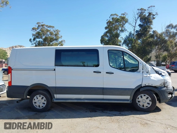 2020 Ford Transit Cargo с VIN 1FTBR1Y86LKB13801, выставлен на аукционе IAAI как лот 42218592 с пробегом 49 415 миль миль и . История ставок и продаж доступна на DreamBid. Изображение 13.