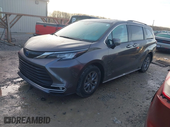 2021 Toyota Sienna XLE with VIN 5TDJRKEC2MS044996, listed as a IAAI auction lot 41116011 with 29,824 mi miles. Bid and sale history available at carsss.com. Image 17.