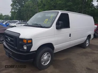 2013 Ford Econoline Cargo Commercial z VIN 1FTNE2EW6DDA13611, wystawiony jako IAAI lot #42237700 z przebiegiem 188 346 mil mil oraz . Historia ofert i sprzedaży dostępna na DreamBid. Obrazek 2.