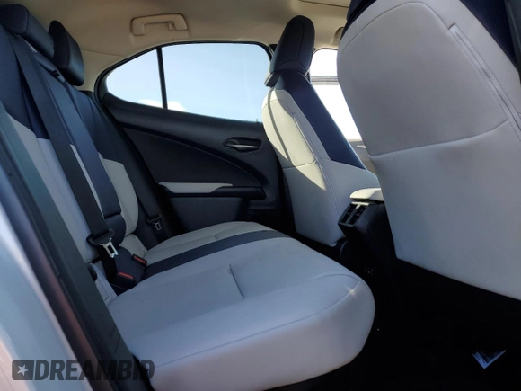 2022 Lexus UX 250h z VIN JTHP9JBH1N2060294, wystawiony jako Copart lot #76330054 z przebiegiem 45 350 mil mil oraz Nie do naprawy. Historia ofert i sprzedaży dostępna na DreamBid. Obrazek 10.