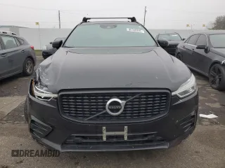 2018 Volvo XC60 R-Design with VIN YV4A22RM0J1047067, listed as a Copart auction lot 88360895 with 62,658 mi miles and Salvage title. Bid and sale history available at DreamBid. Image 5.