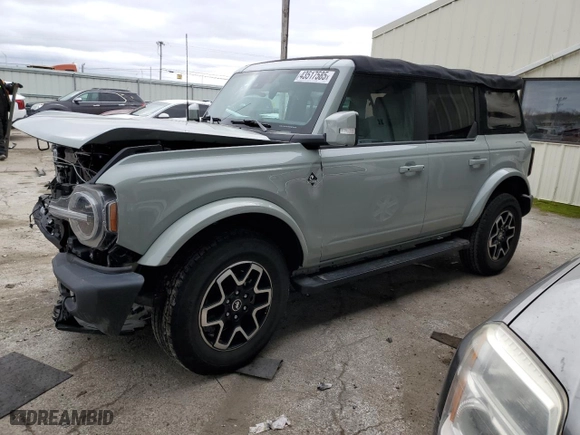 2022 Ford Bronco with VIN 1FMEE5BP2NLB48280, listed as a Copart auction lot 43517585 with 22,688 mi miles and Salvage Title. Bid and sale history available at carsss.com. Image 1.