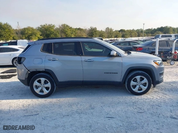 2019 Jeep Compass Latitude w/Sun/Wheel Pkg with VIN 3C4NJCBB5KT699294, listed as a IAAI auction lot 41170681 with NaN miles. Bid and sale history available at carsss.com. Image 14.