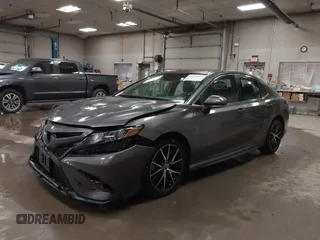 2022 Toyota Camry SE with VIN 4T1G11AK9NU074952, listed as a IAAI auction lot 41829075 with 37,315 mi miles. Bid and sale history available at carsss.com. Image 17.