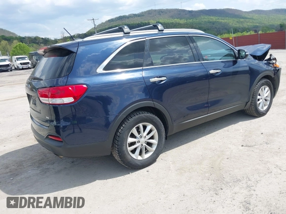 2017 Kia Sorento LX z VIN 5XYPG4A50HG290791, wystawiony jako IAAI lot #42148814 z przebiegiem 125 480 mil mil oraz . Historia ofert i sprzedaży dostępna na DreamBid. Obrazek 4.