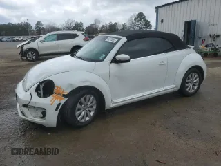 2018 Volkswagen Beetle S with VIN 3VW5DAAT2JM505073, listed as a Copart auction lot 43575655 with 100,854 mi miles and Salvage Title. Bid and sale history available at DreamBid. Image 1.