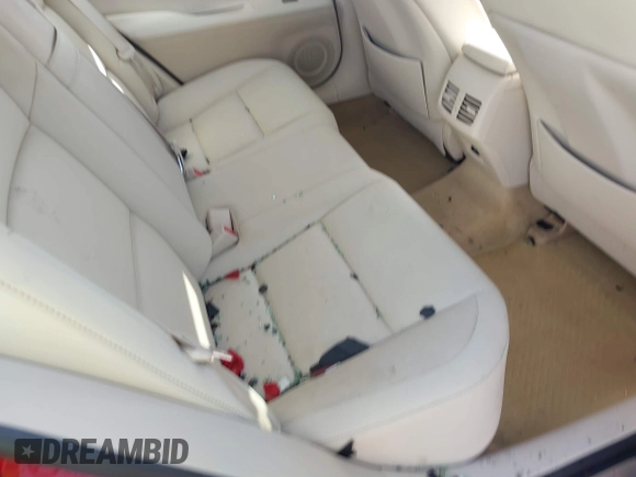 2013 Lexus ES 4dr Sdn with VIN JTHBK1GG1D2076184, listed as a IAAI auction lot 41680578 with 46,822 mi miles. Bid and sale history available at carsss.com. Image 8.